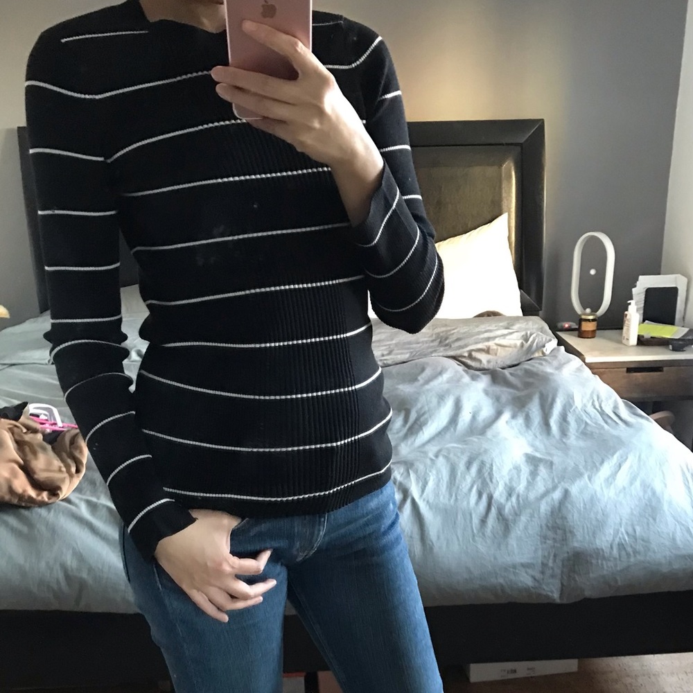 Athleta sweater